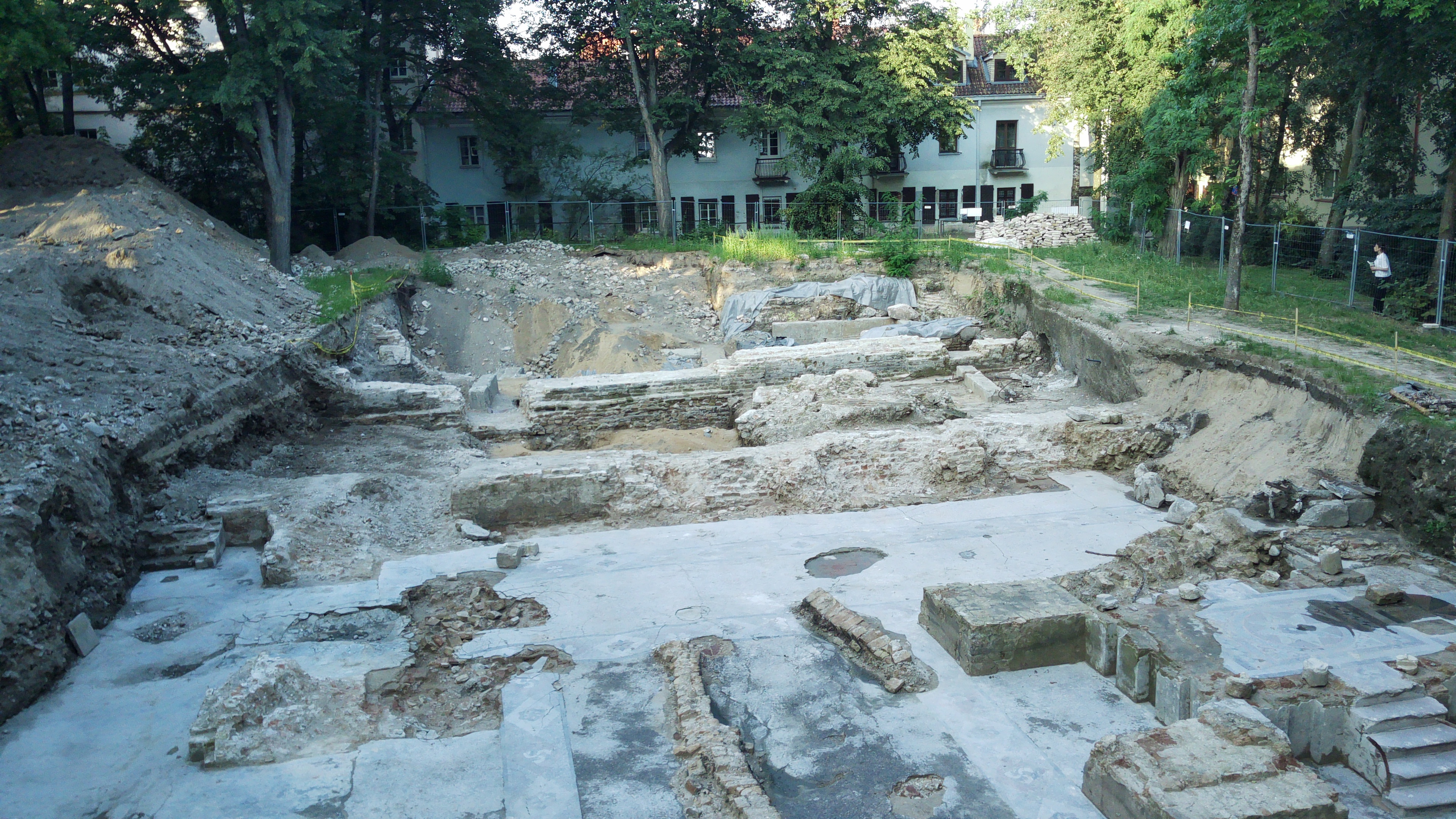 Team documenting finds in-situ